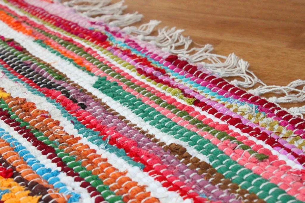 Rag rugs - Happy