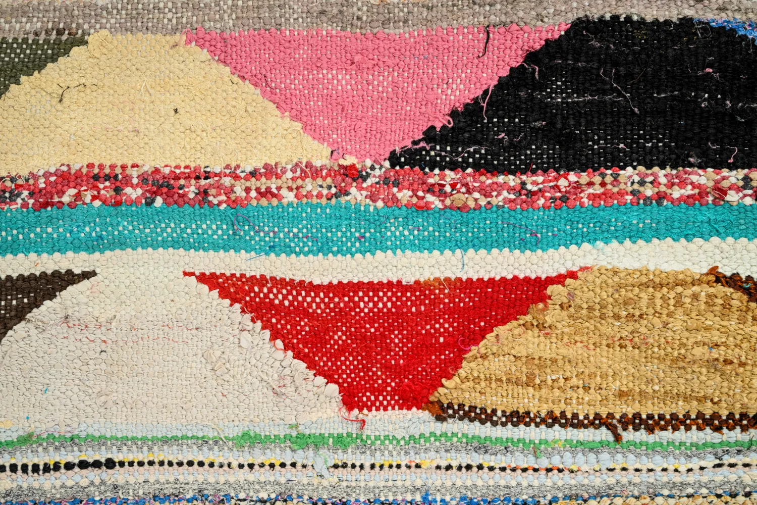 Moroccan Berber rug Boucherouite 145 x 250 cm