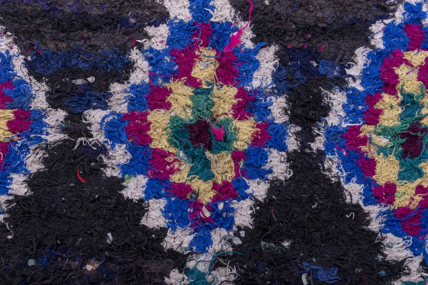 Moroccan Berber rug Boucherouite 265 x 140 cm