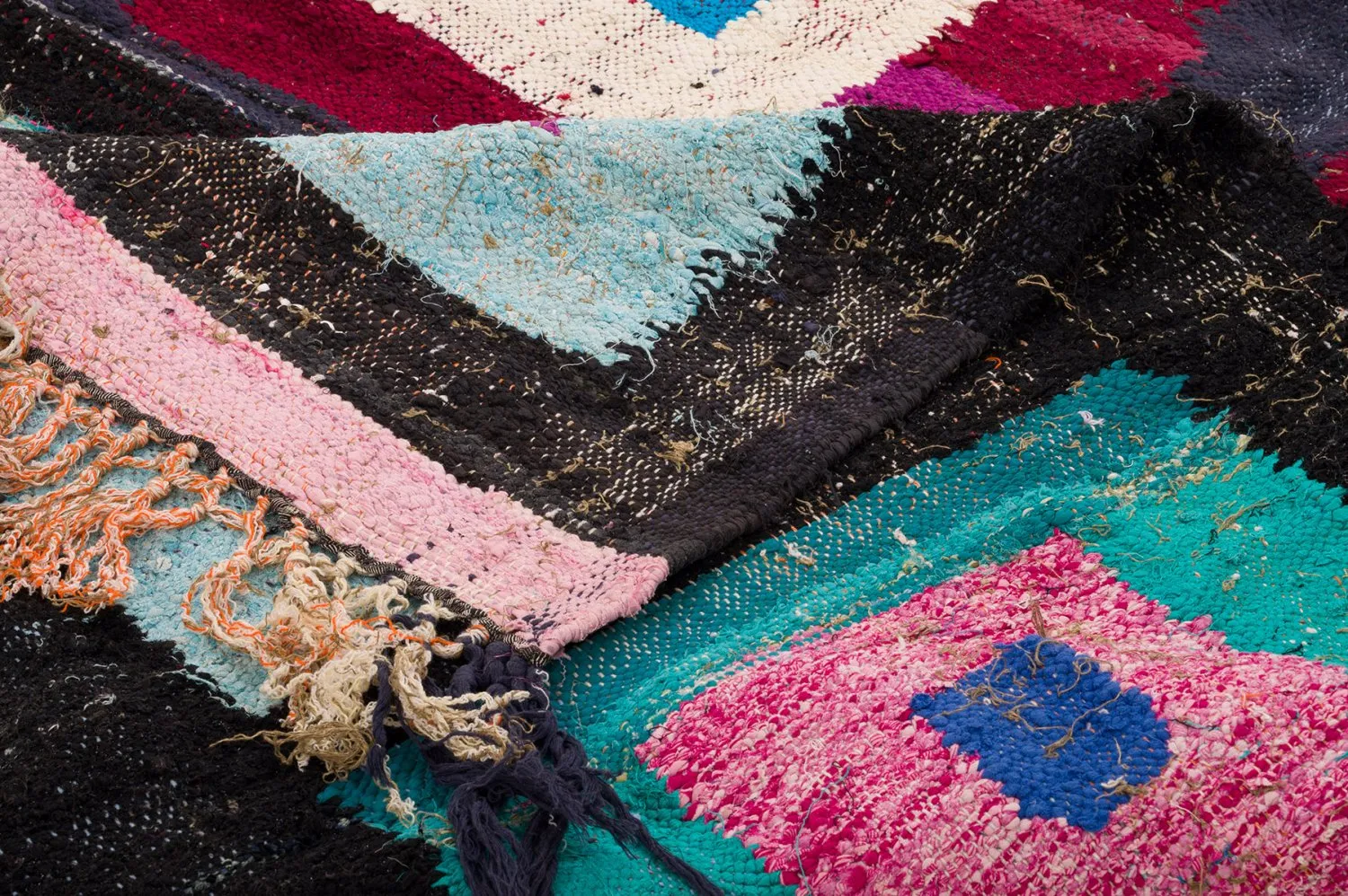 Moroccan Berber rug Boucherouite 140 x 225 cm