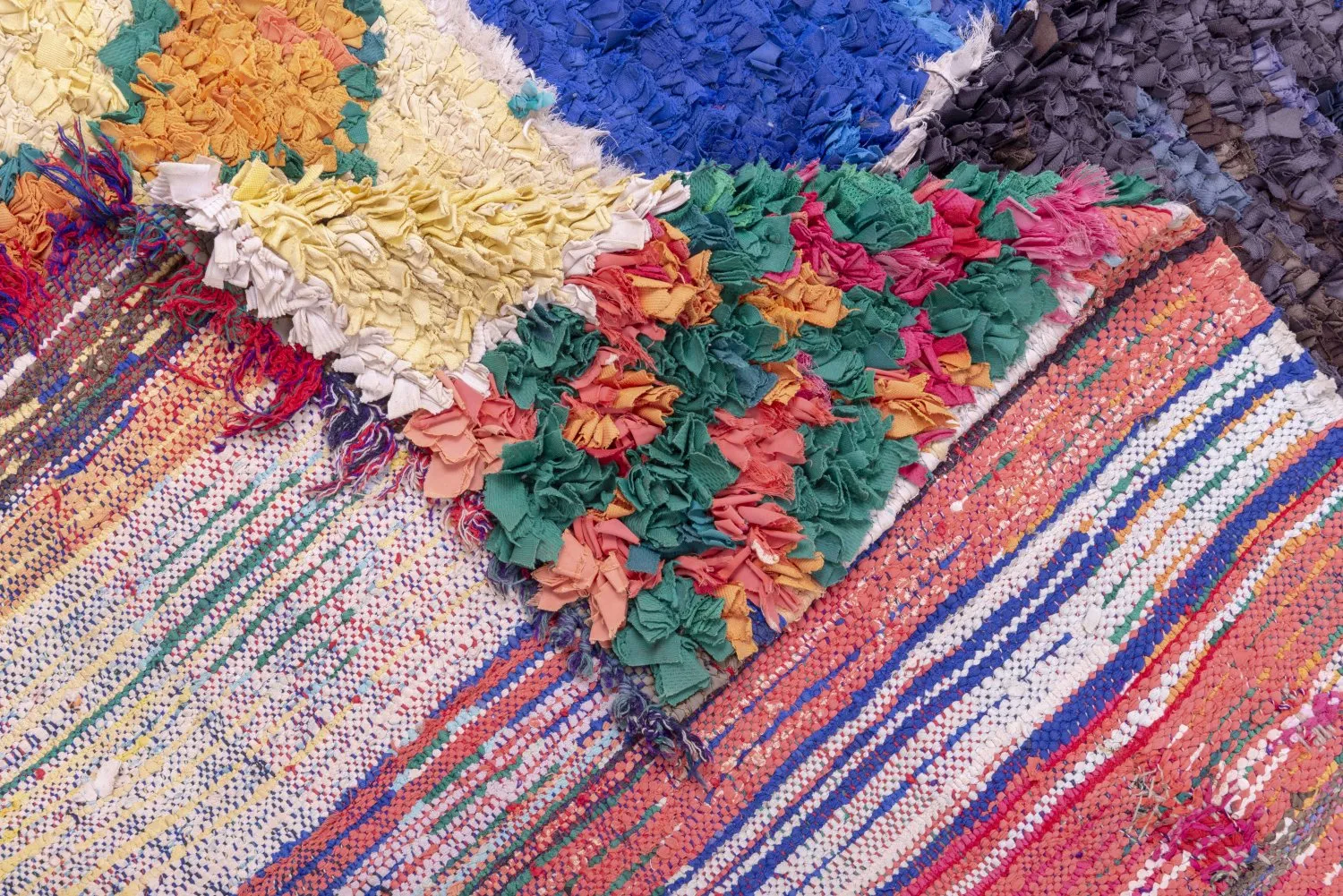 Moroccan Berber rug Boucherouite 255 x 160 cm