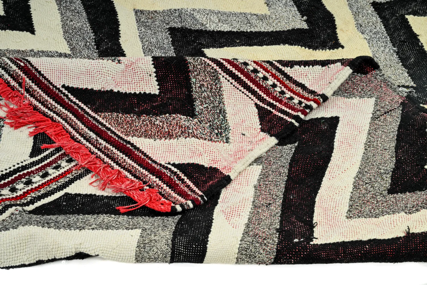 Moroccan Berber rug Boucherouite 150 x 280 cm