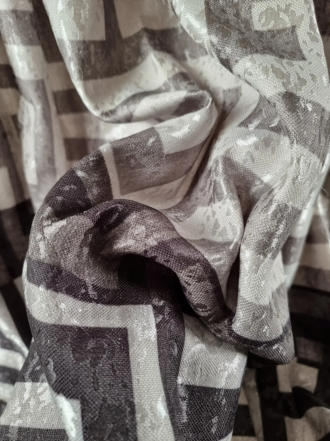 Curtain - Murphy (black)
