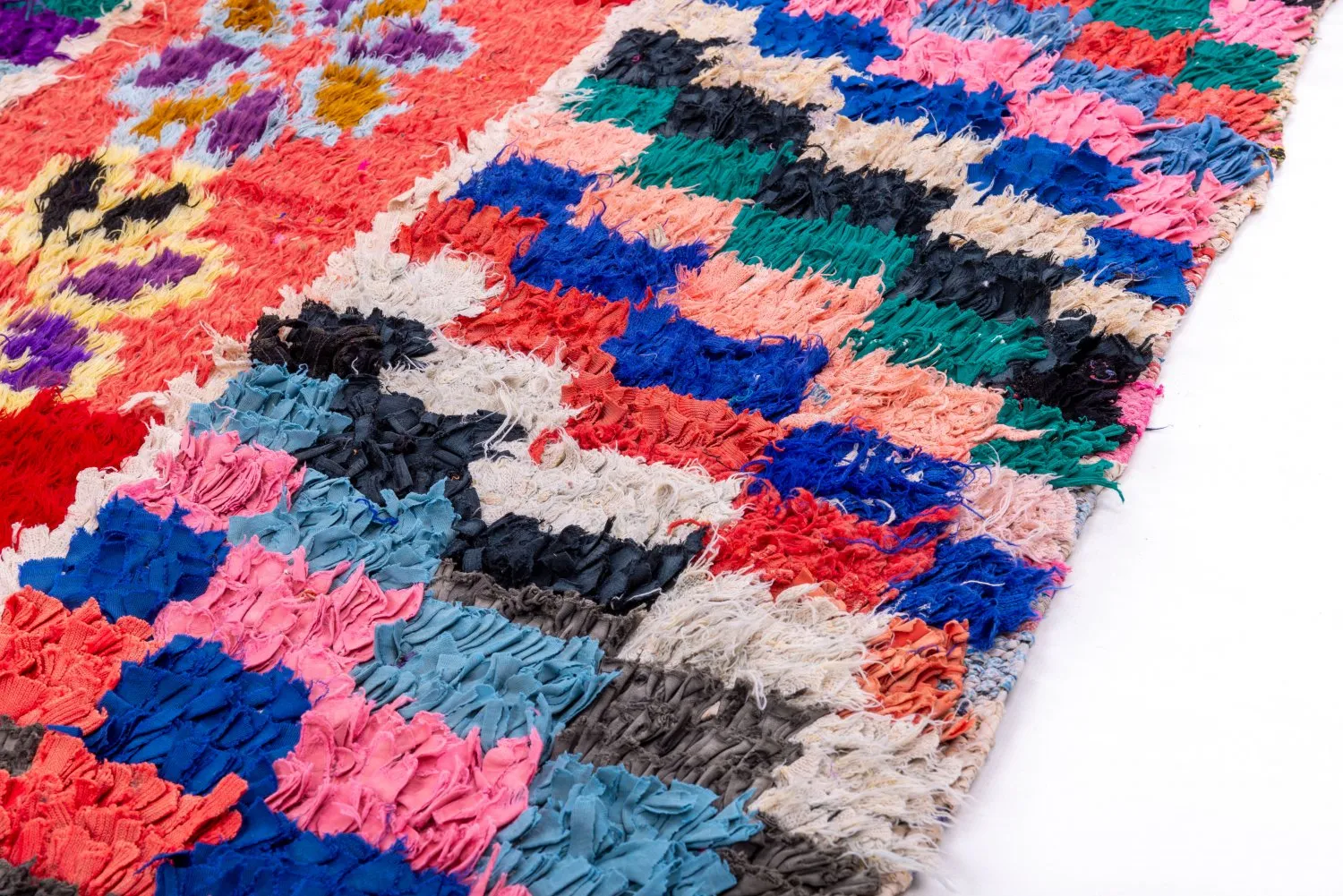 Moroccan Berber rug Boucherouite 270 x 110 cm