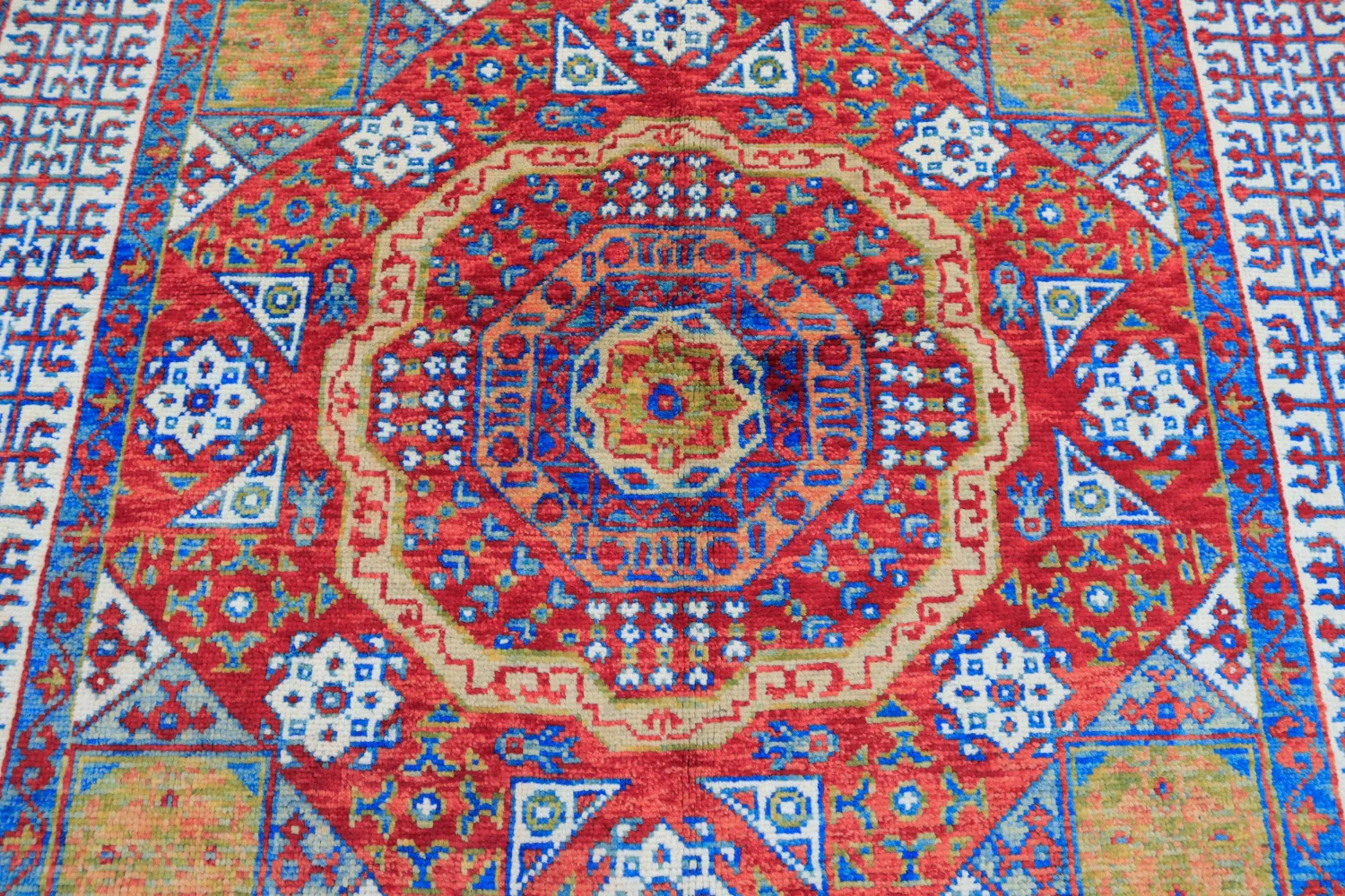 Oriental Rug - Suzani Hand Knotted - 170 x 240 cm