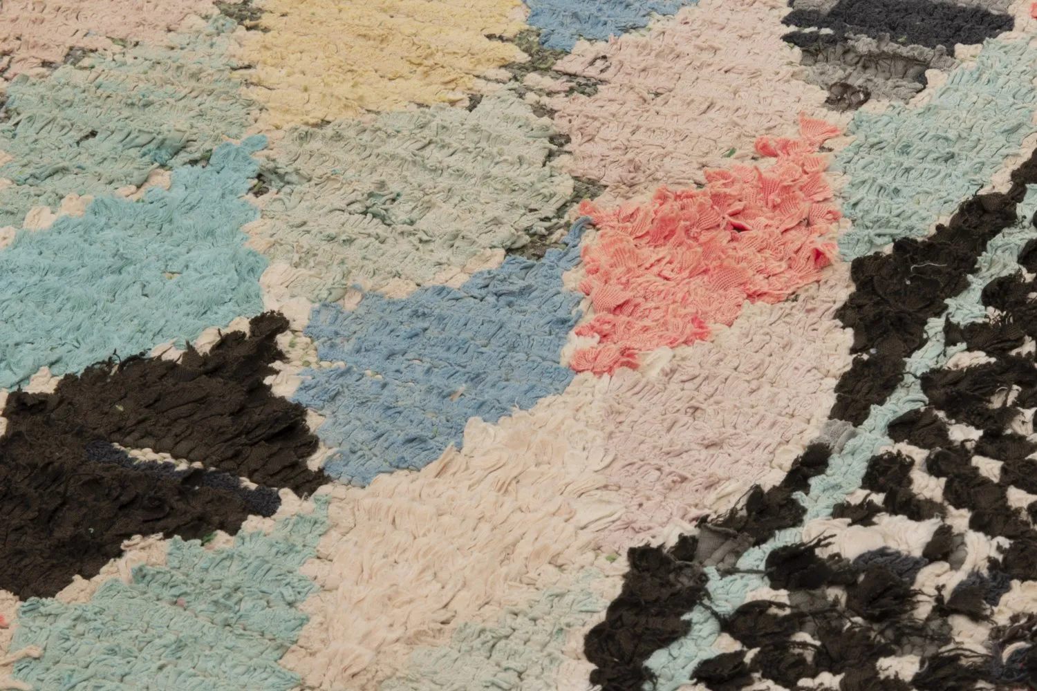 Moroccan Berber rug Boucherouite 170 x 105 cm