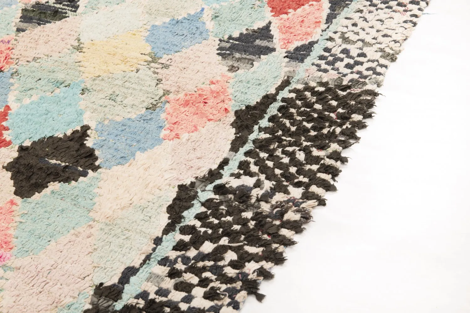 Moroccan Berber rug Boucherouite 170 x 105 cm