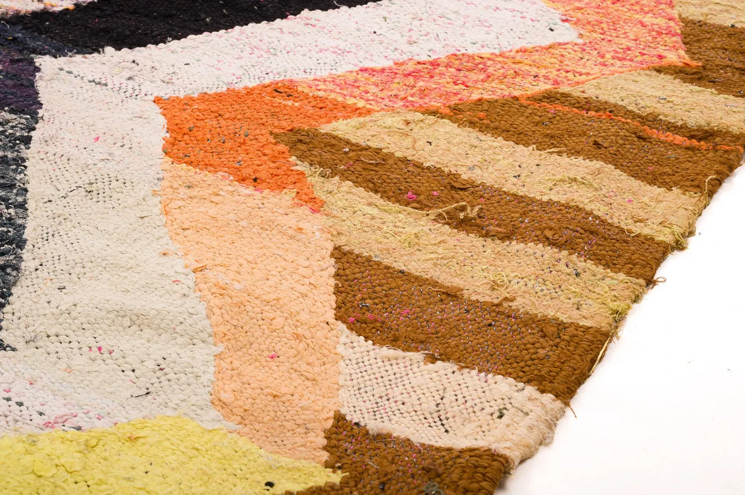 Moroccan Berber rug Boucherouite 155 x 275 cm