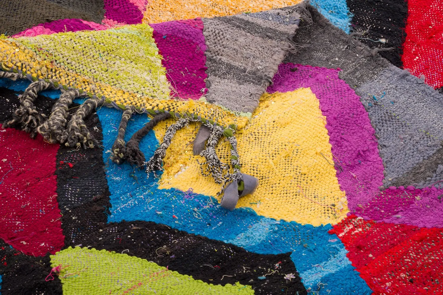 Moroccan Berber rug Boucherouite 140 x 275 cm