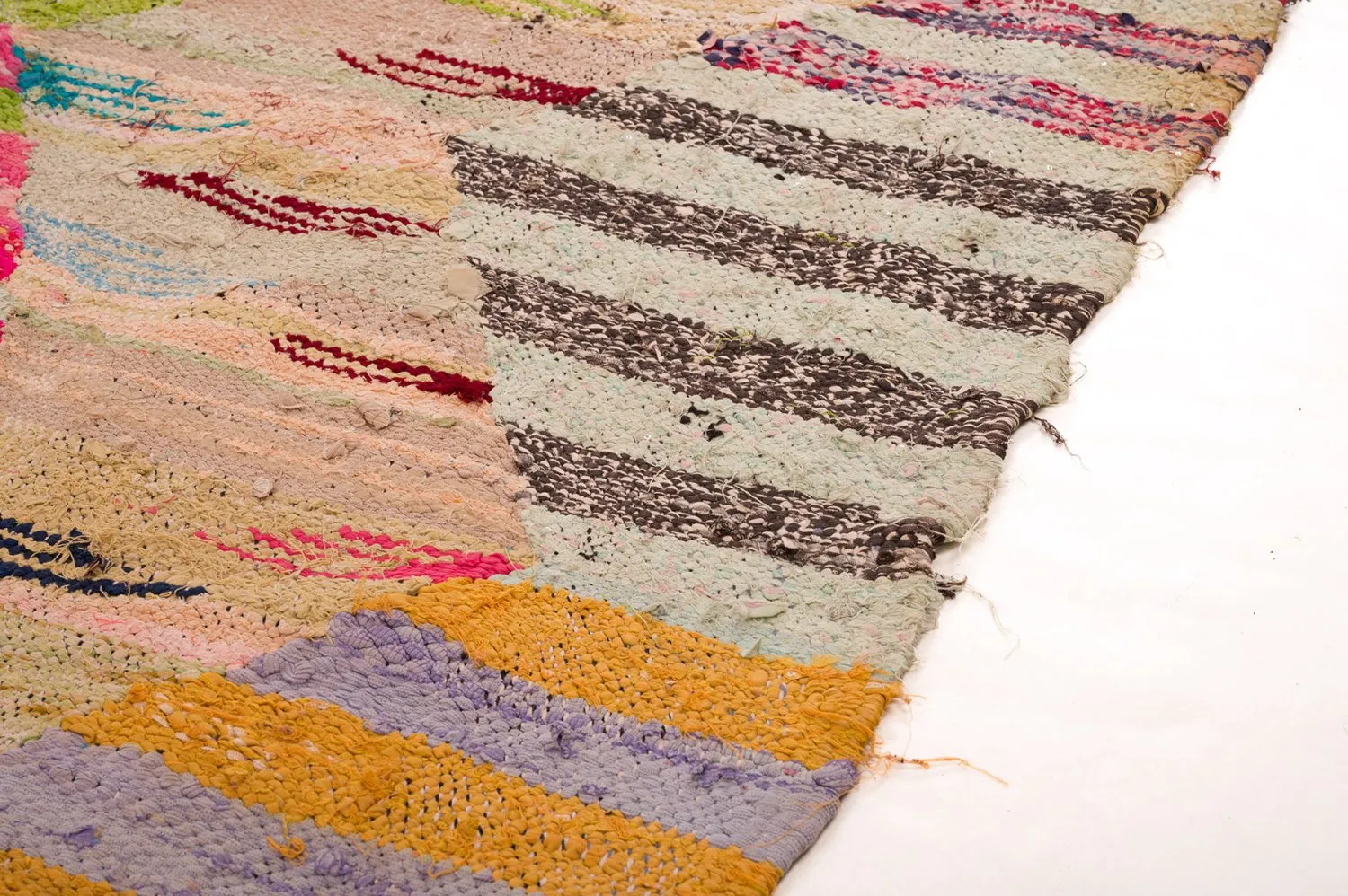 Moroccan Berber rug Boucherouite 140 x 250 cm