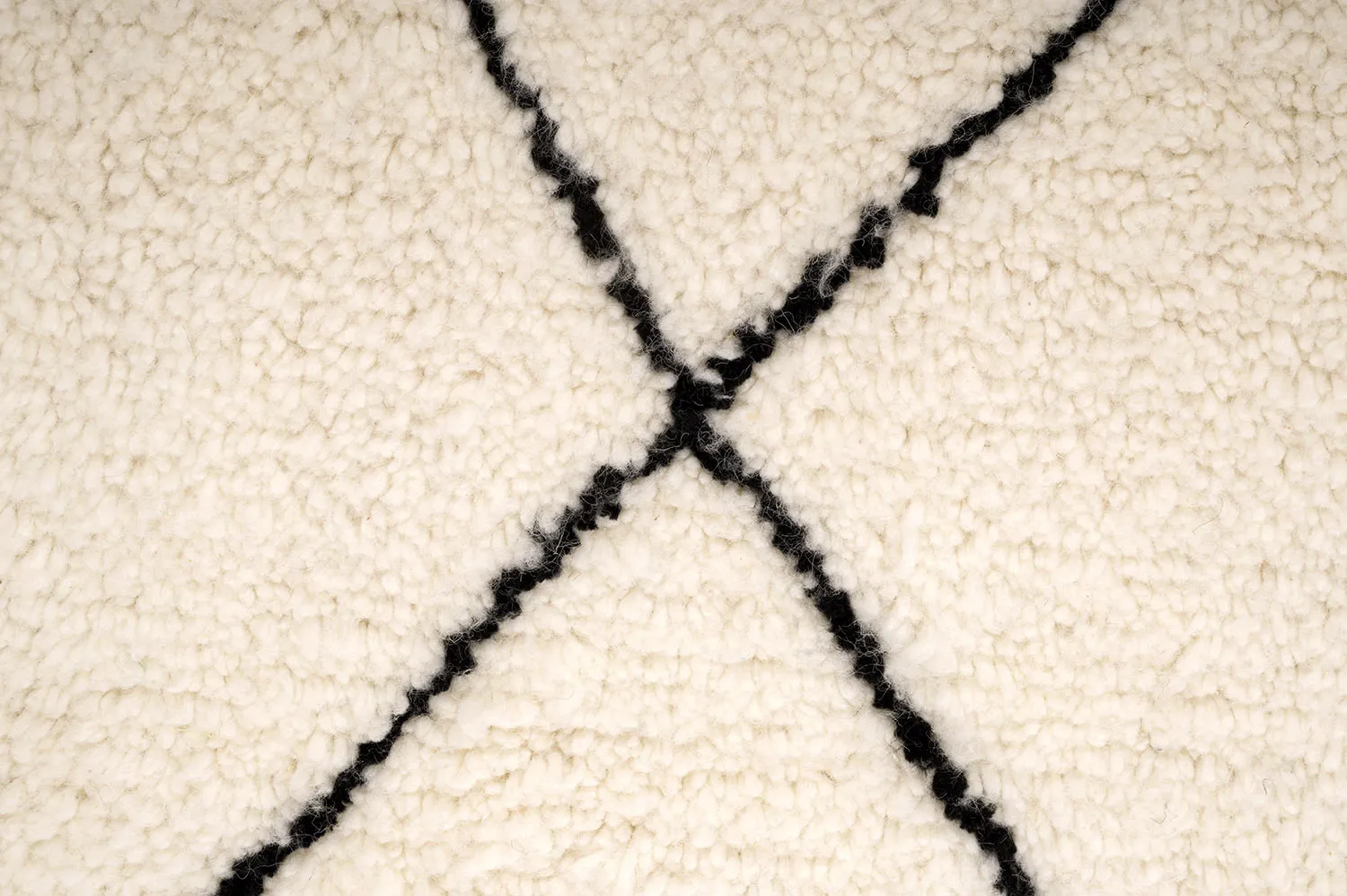 Kilim Moroccan Berber rug Beni Ourain 200 x 305 cm