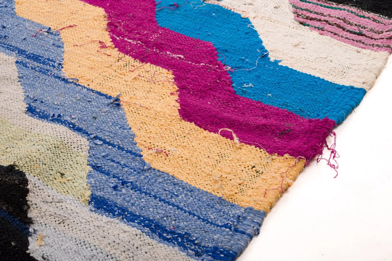 Moroccan Berber rug Boucherouite 150 x 255 cm