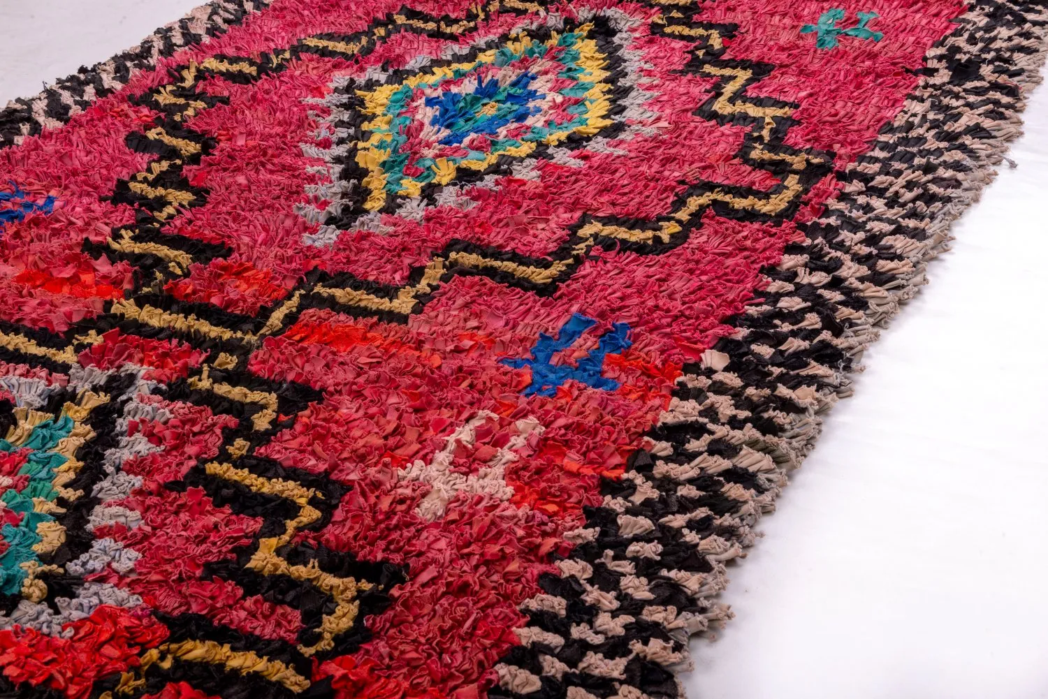 Moroccan Berber rug Boucherouite 285 x 130 cm