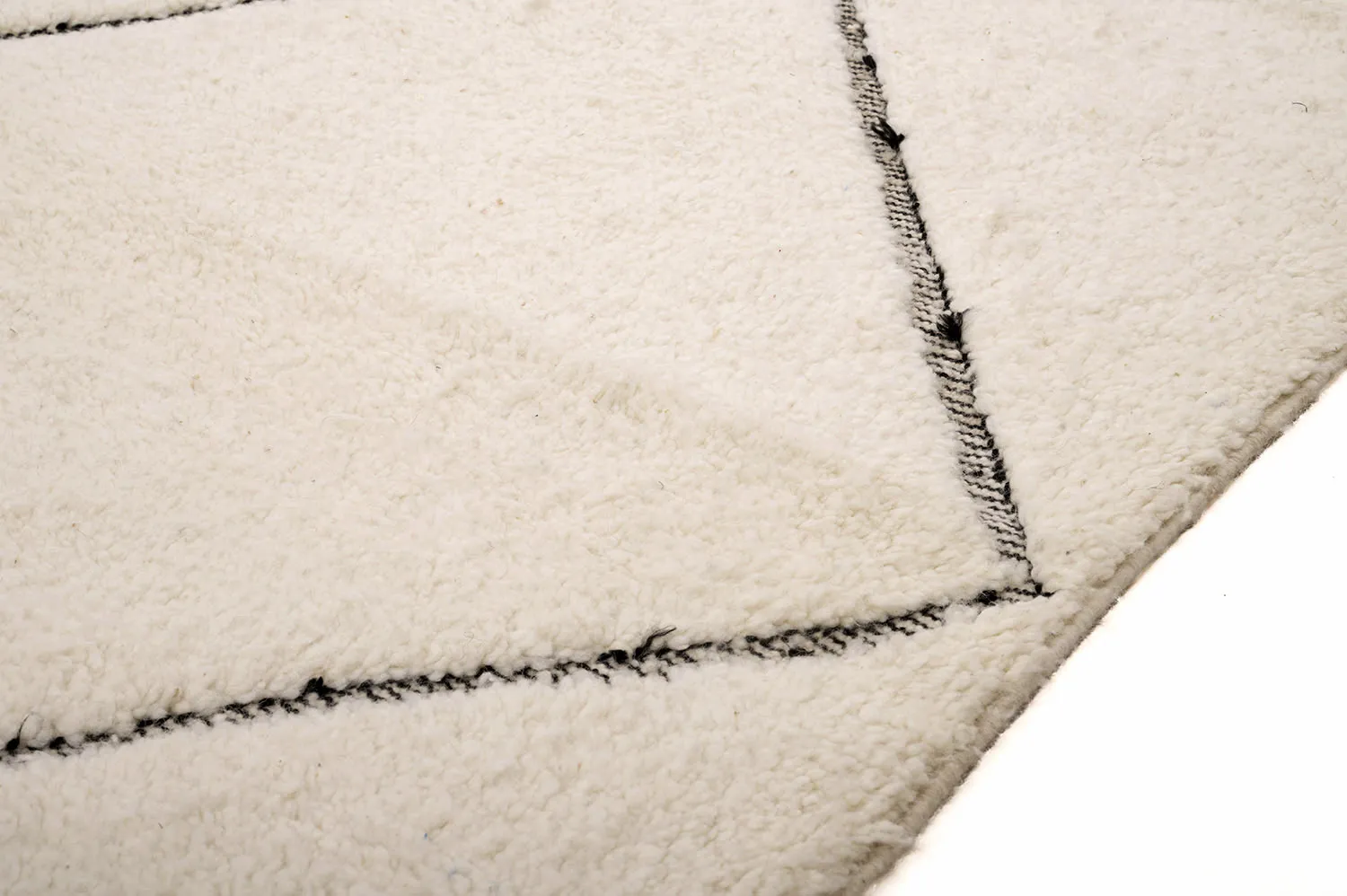 Kilim Moroccan Berber rug Beni Ourain 210 x 305 cm