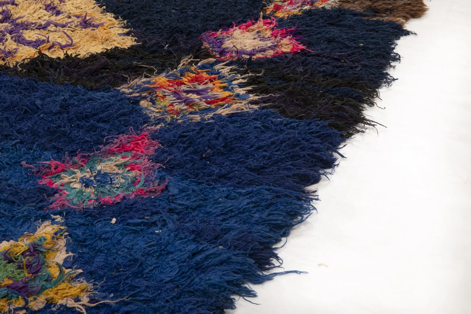 Moroccan Berber rug Boucherouite 270 x 140 cm