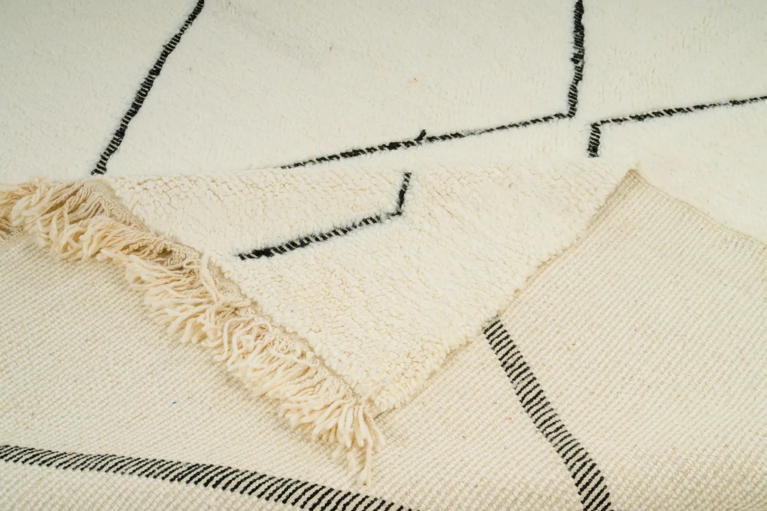 Kilim Moroccan Berber rug Beni Ourain 200 x 290 cm