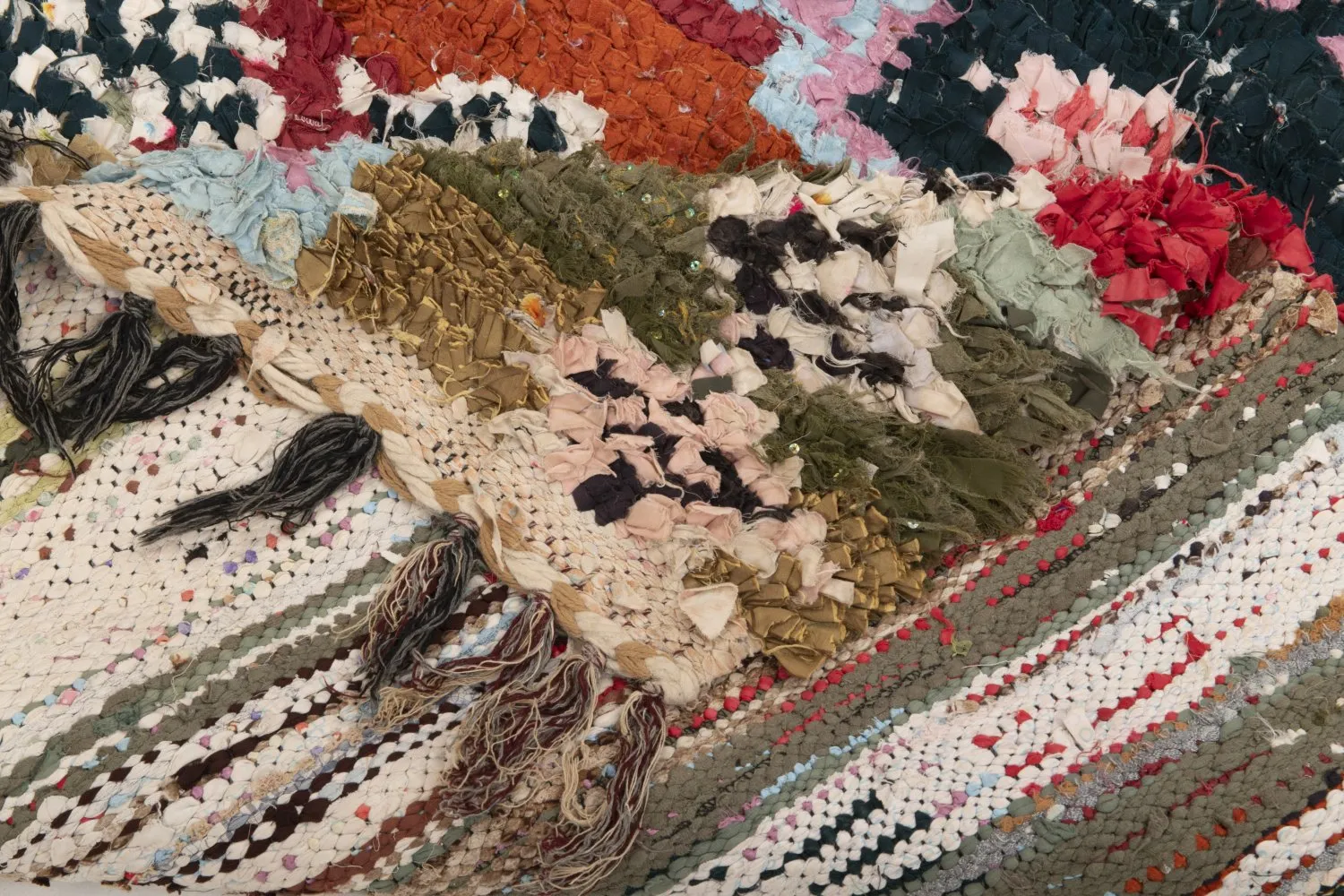 Moroccan Berber rug Boucherouite 205 x 120 cm