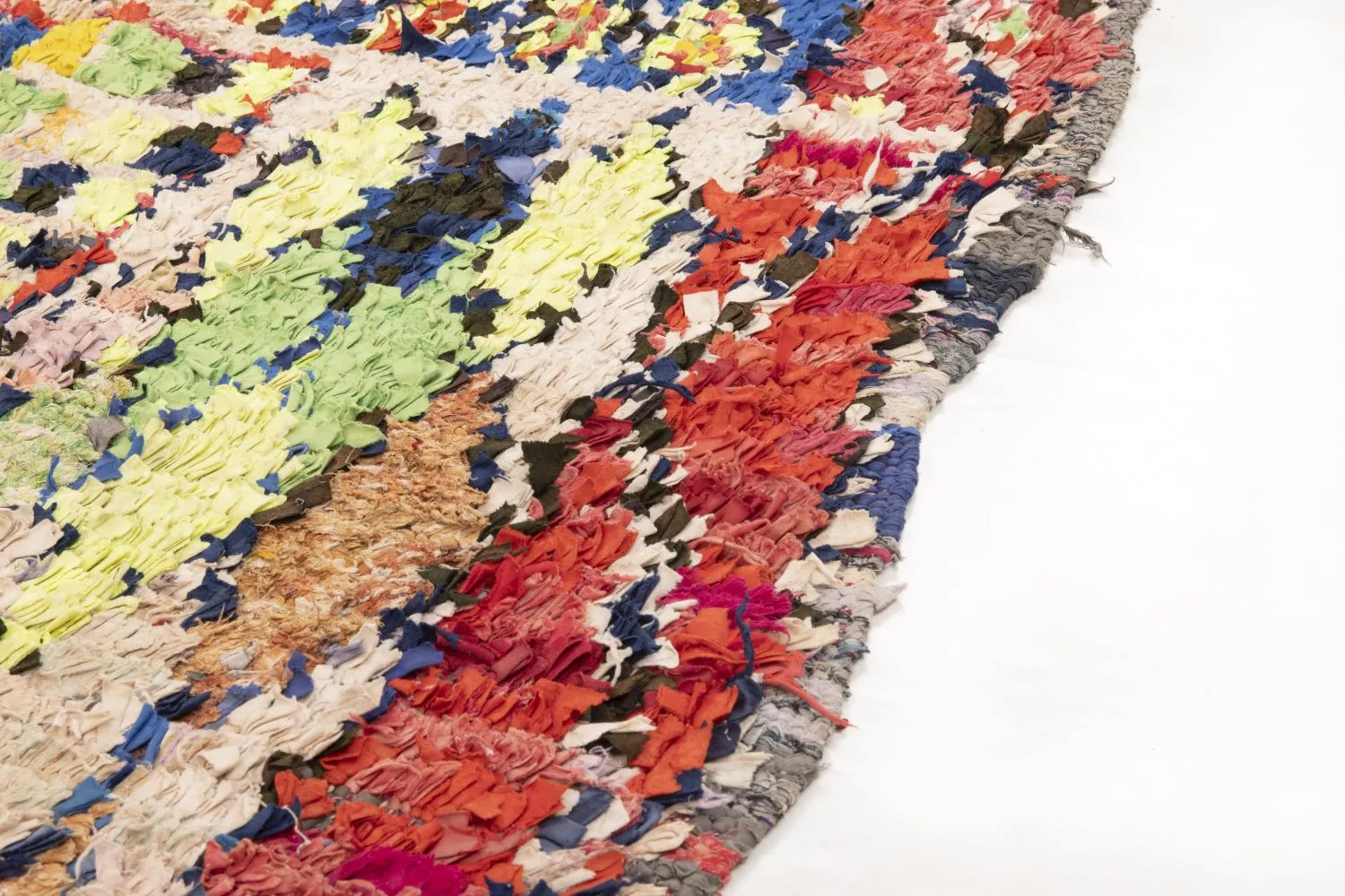 Moroccan Berber rug Boucherouite 180 x 115 cm
