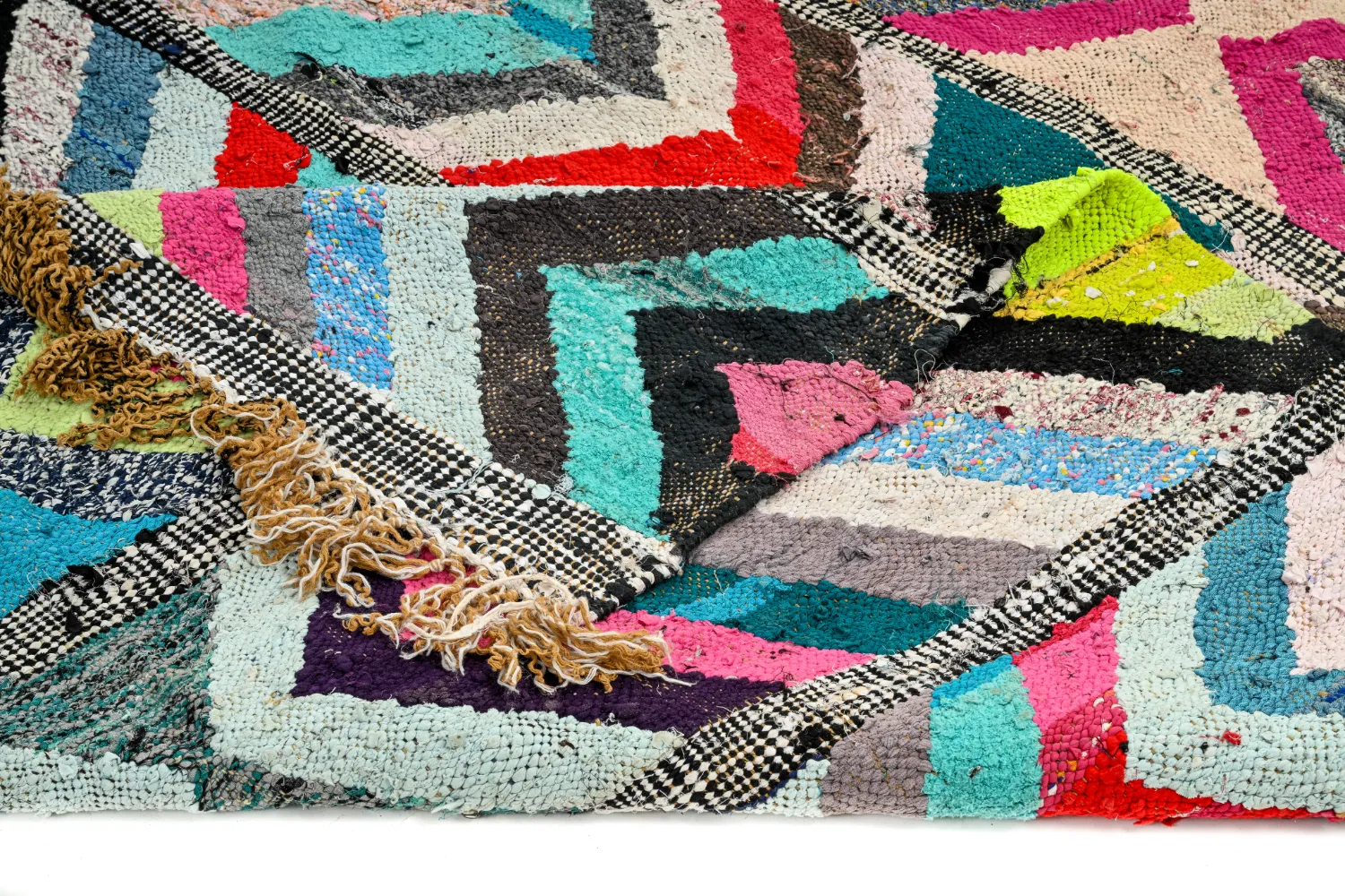 Moroccan Berber rug Boucherouite 145 x 270 cm