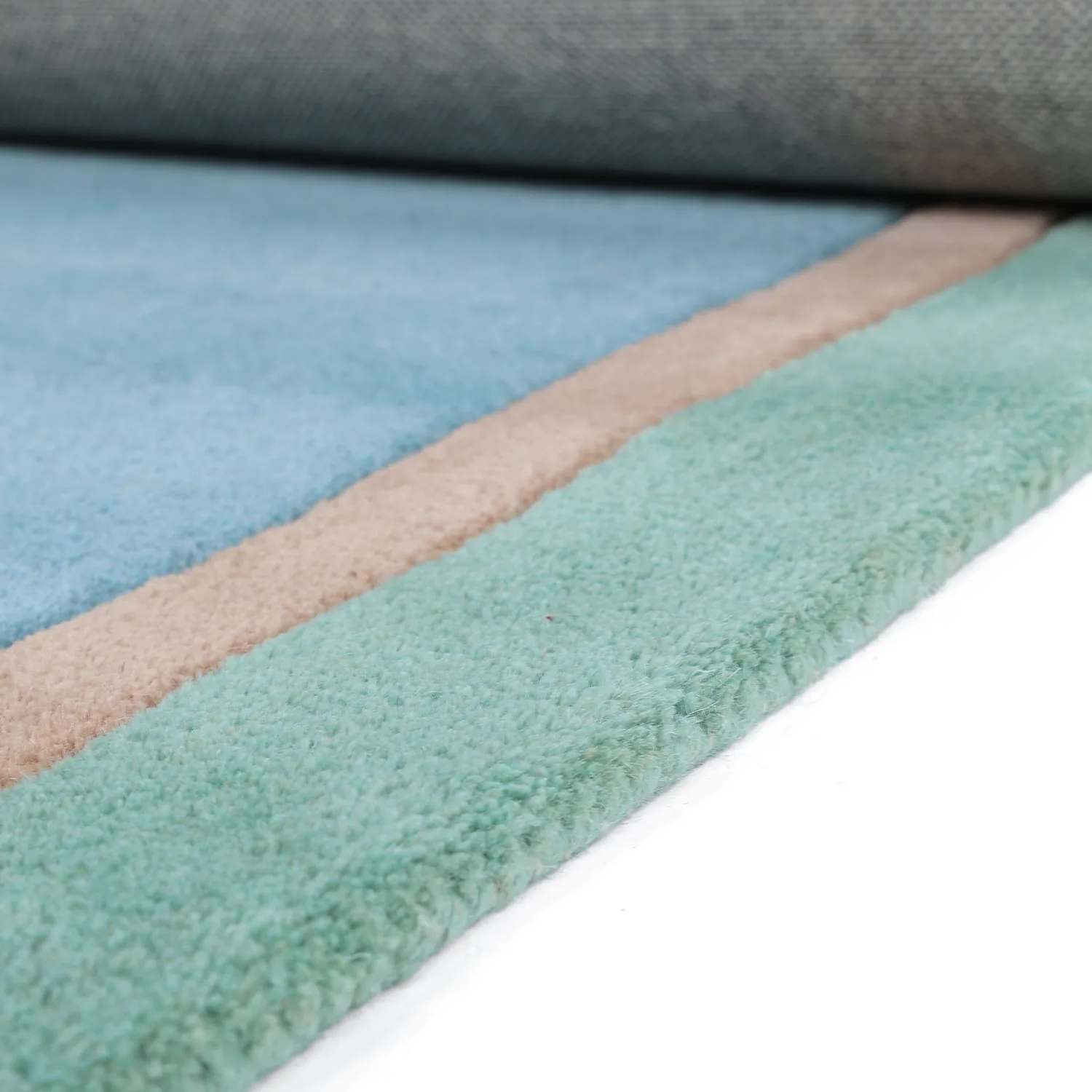Children's Rug - Giraffe Hand Tufted Wool Premium (light blue/multi)