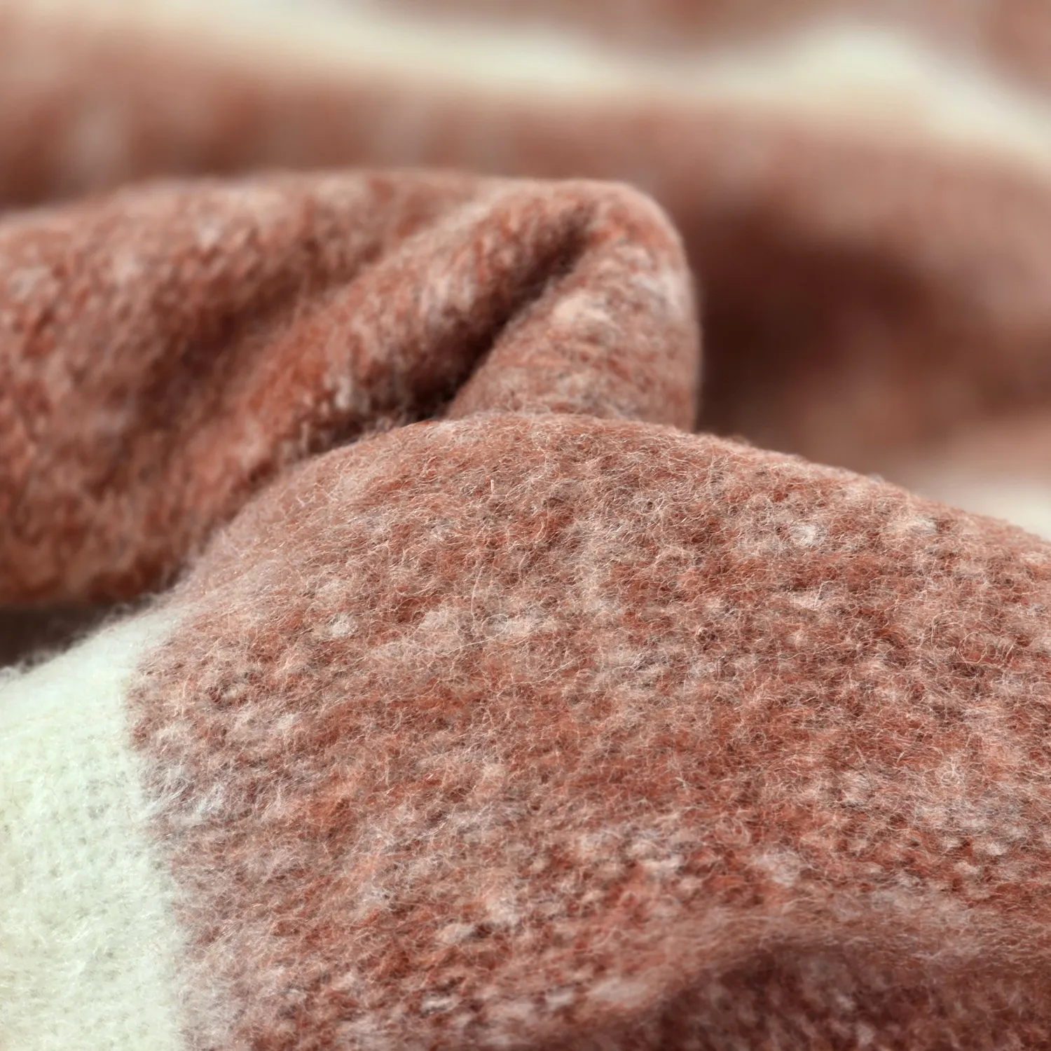 Throws - Plaid in wool mix - Charlotte (pink)