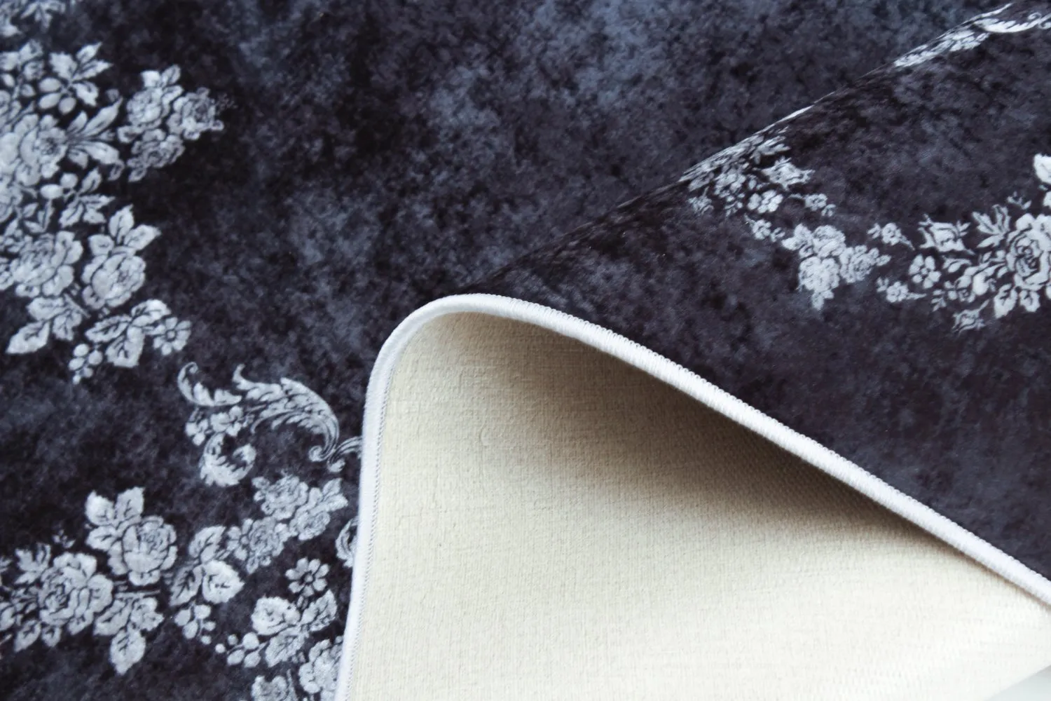 Wilton rug - Nefta (black)