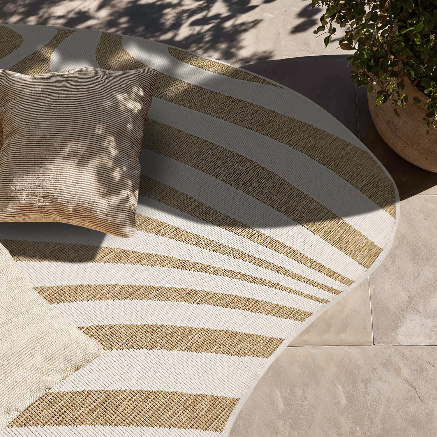 Indoor/Outdoor rug - utomhusmatta - Remina (natural/white)