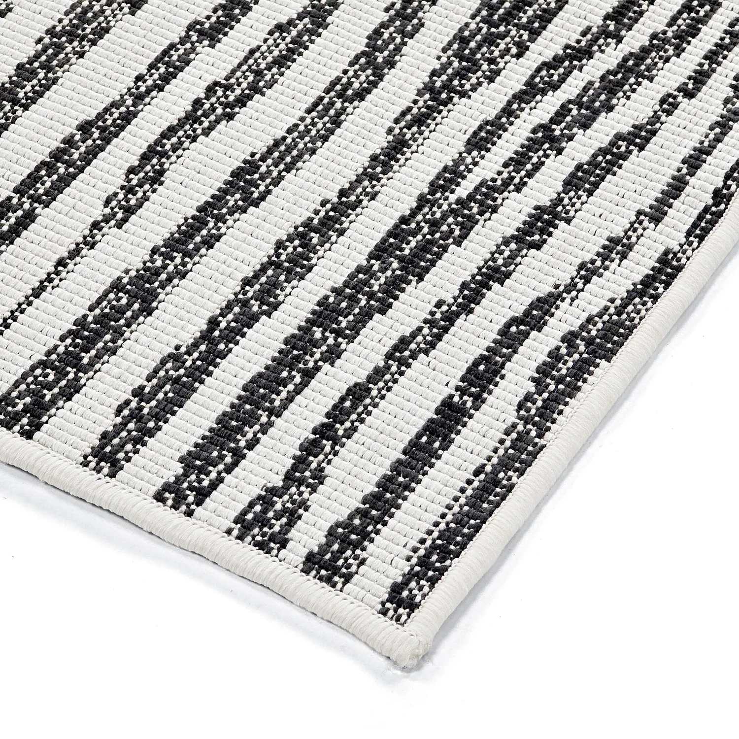 Indoor/Outdoor rug - utomhusmatta - Vaura (black/white)