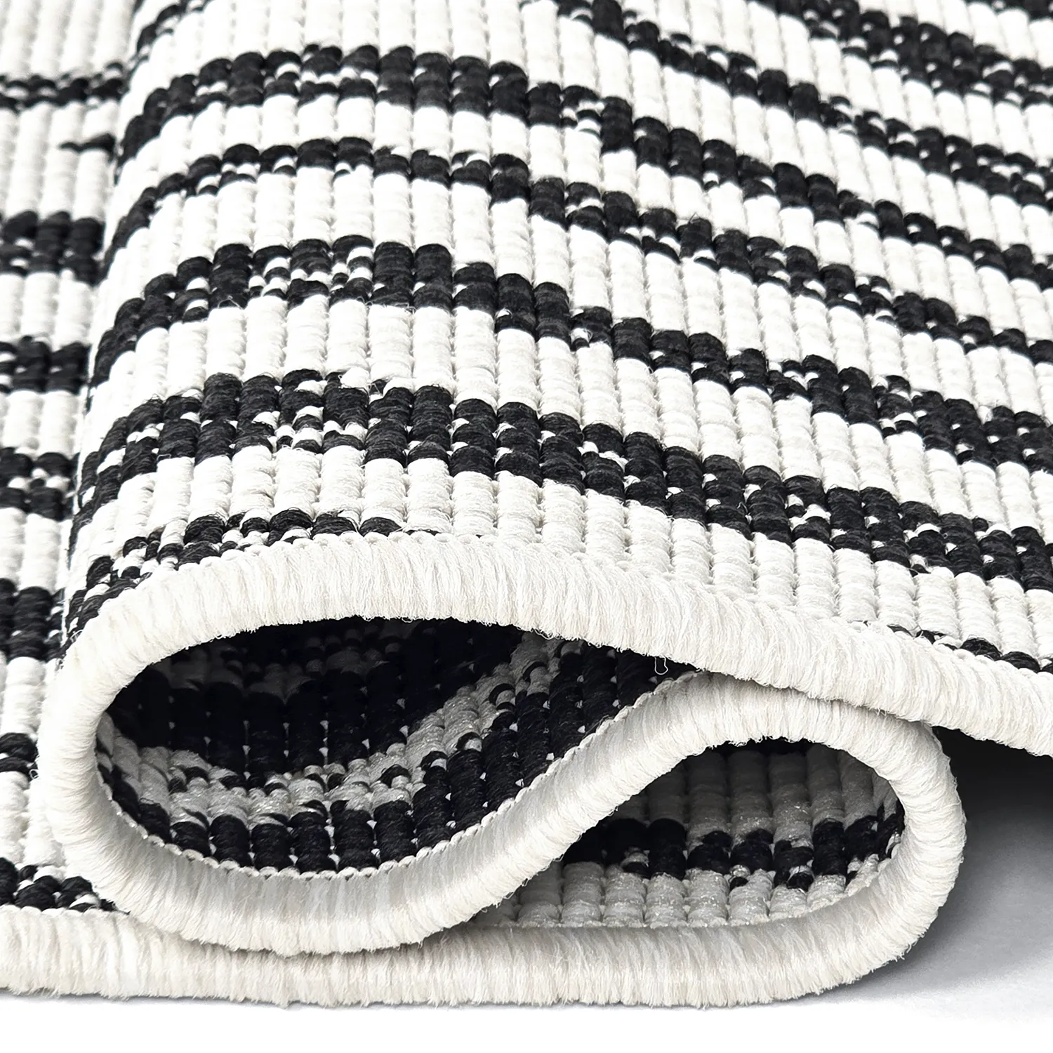 Indoor/Outdoor rug - utomhusmatta - Vaura (black/white)
