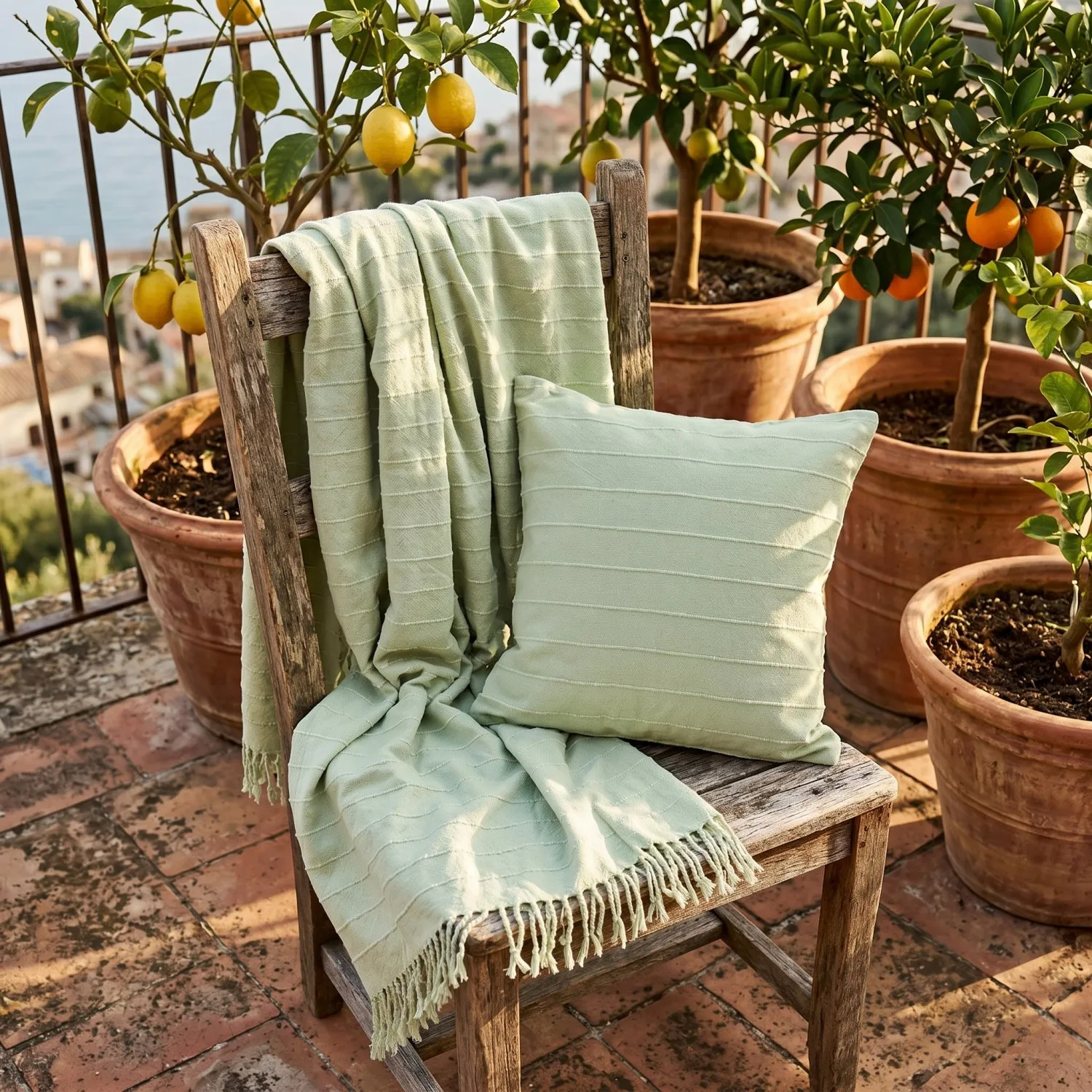 Throws - Nalani cotton throw (light green)