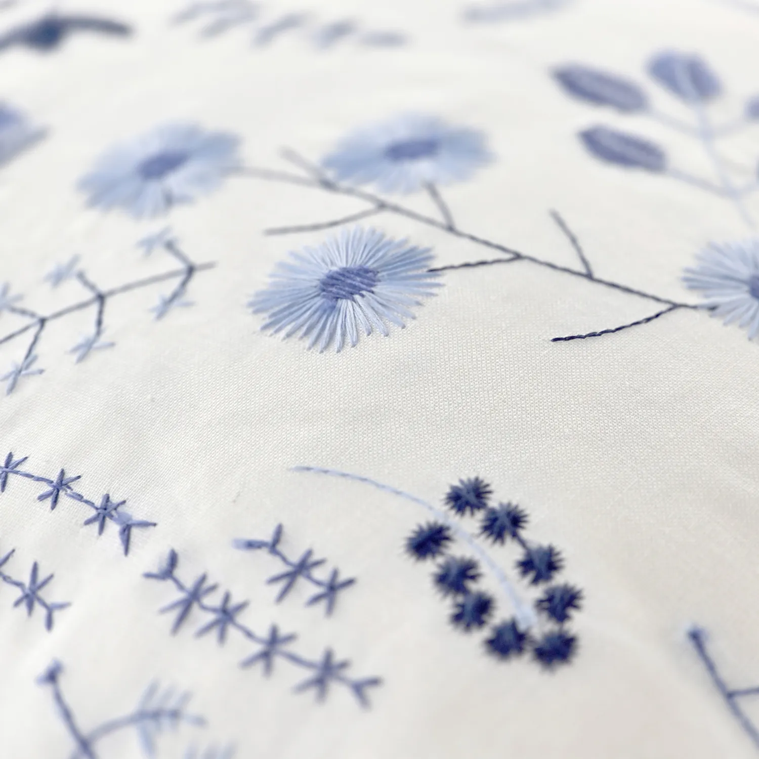 Cushion cover - Stavanger Embroidered Cushion Cover (multi)