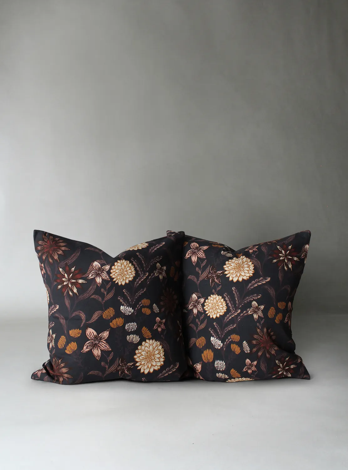 Cushion covers 2-pack Lotten (dark grey)