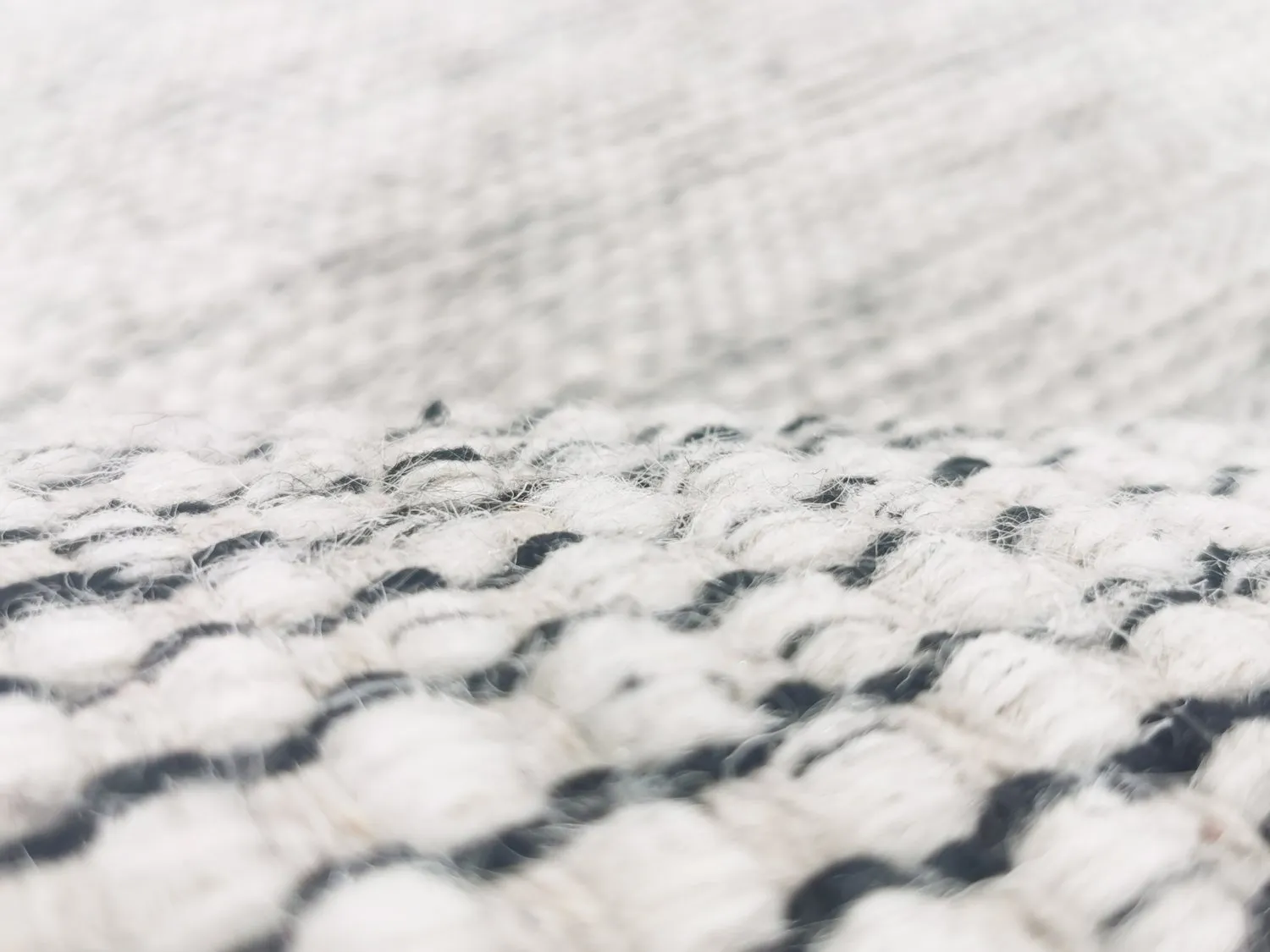 Round rug - Otago (black/white)