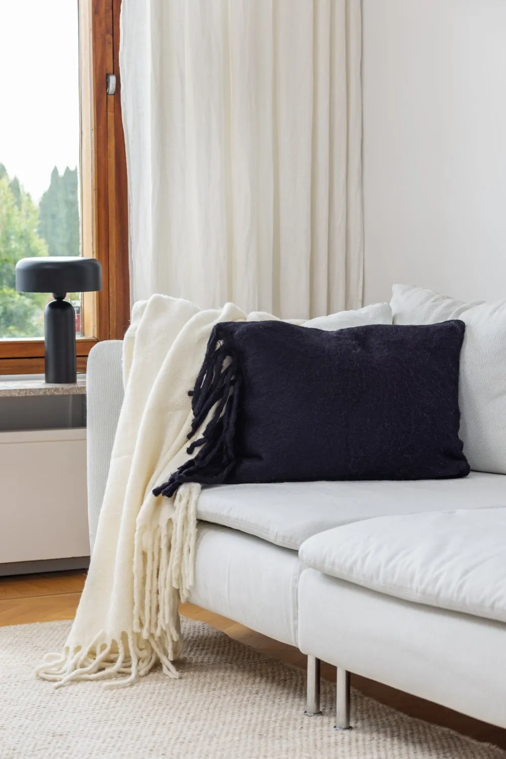 Cushion cover in wool mix - Samantha (black)