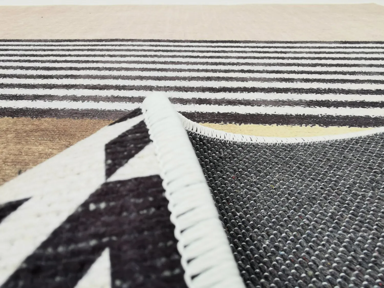 Wilton rug - Esme (brown/multi)