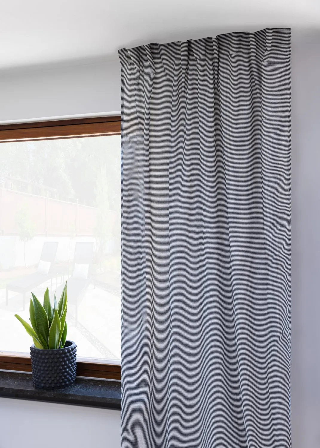 Curtain - Thea (black/white)