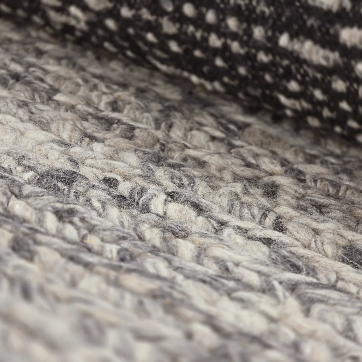 Wool rug - Talvia Braided Wool (dark grey)