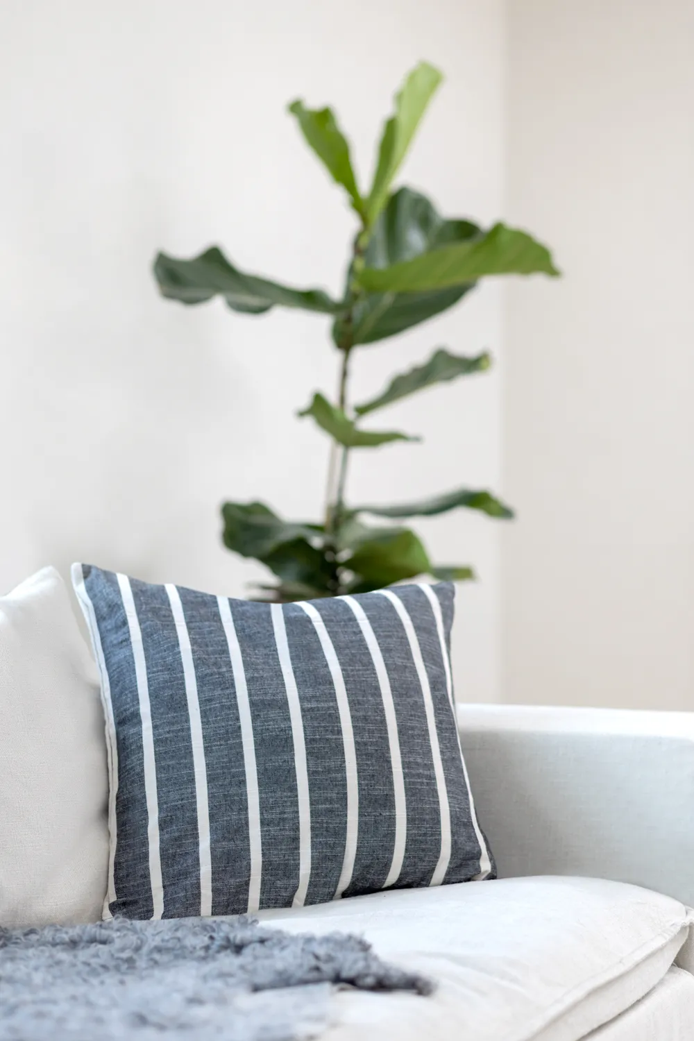 Cushion cover - Valentina (black)