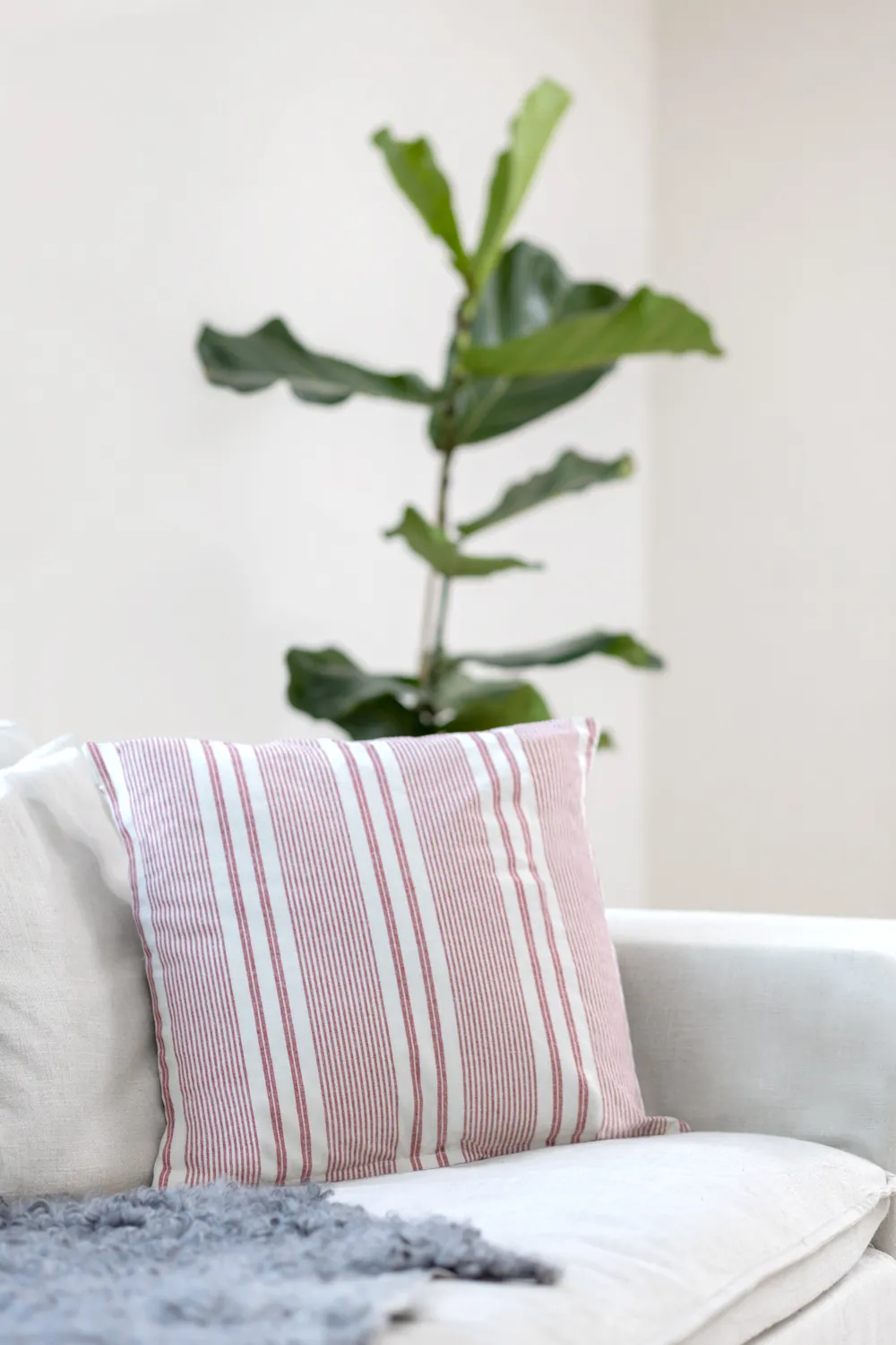 Cushion cover - Valerie (red)